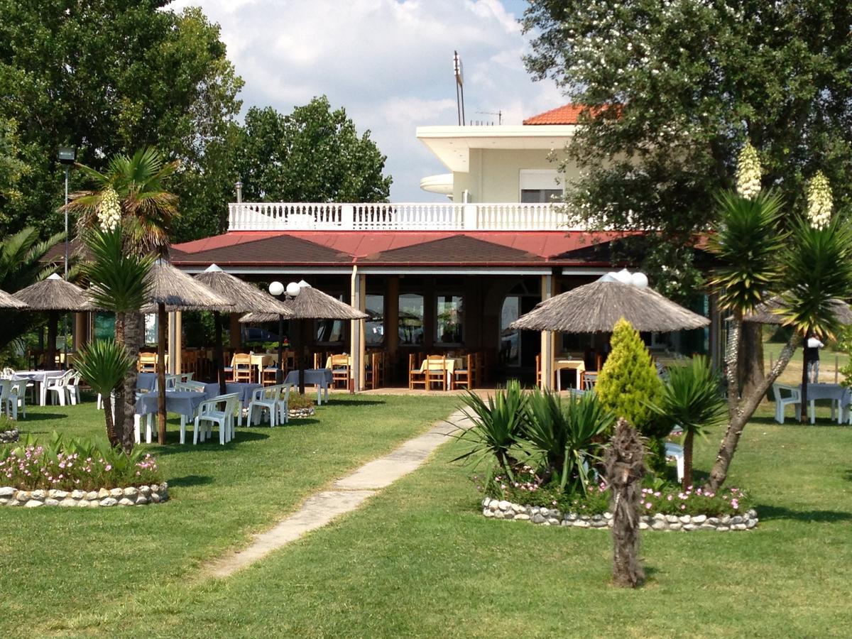 Hotel Akrogiali Коринос Экстерьер фото