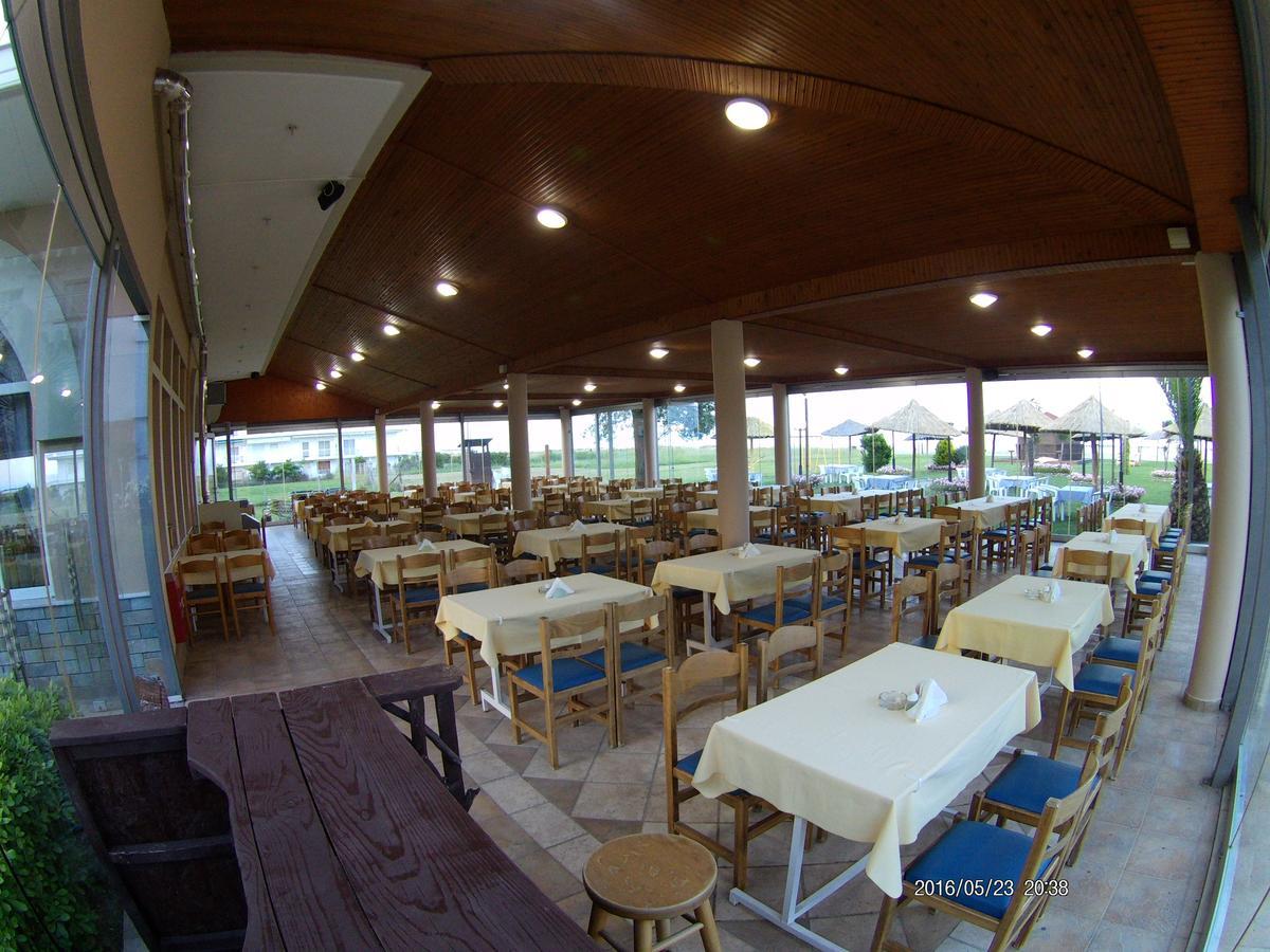 Hotel Akrogiali Коринос Экстерьер фото