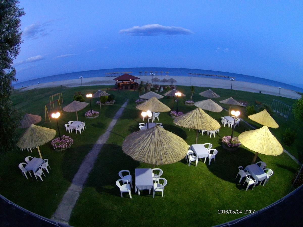 Hotel Akrogiali Коринос Экстерьер фото