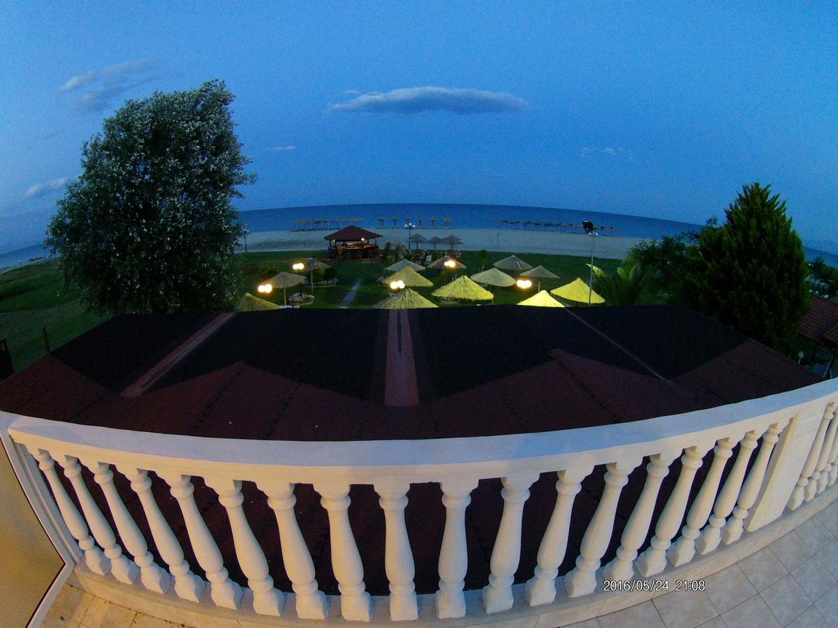 Hotel Akrogiali Коринос Экстерьер фото